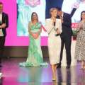 Laura Sánchez recoge el premio  'Mejor calzada de España'